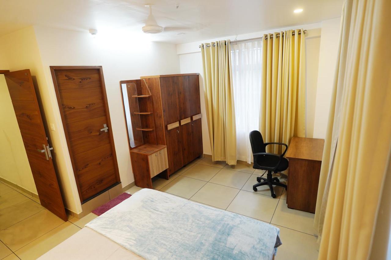 Kadampanattu'S Homestay Kochi Exterior photo